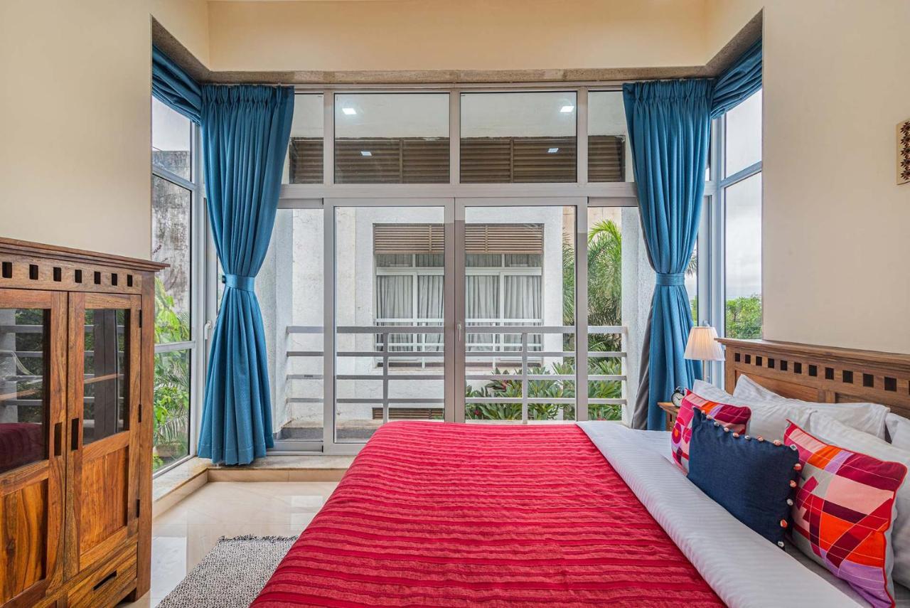 Sierra Skies By Stayvista - A Mountain-View Villa Featuring A Rooftop Swimming Pool, Jacuzzi, Turf, And A Gym For An Elevated Stay 로나발라 외부 사진